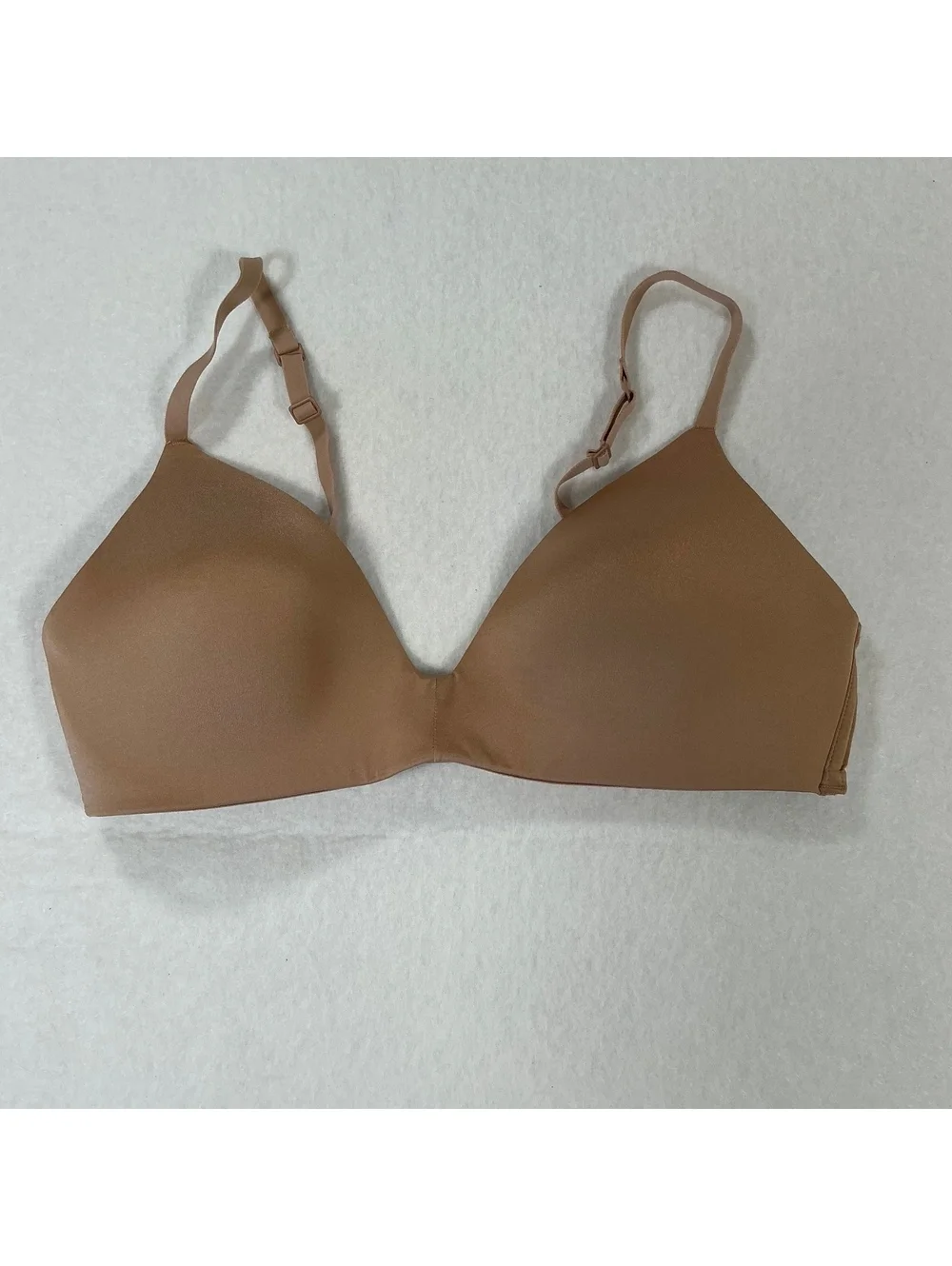 NWT Skims Wireless Foam T-Shirt Bra 36B Clay Lightly Lined Nude Beige